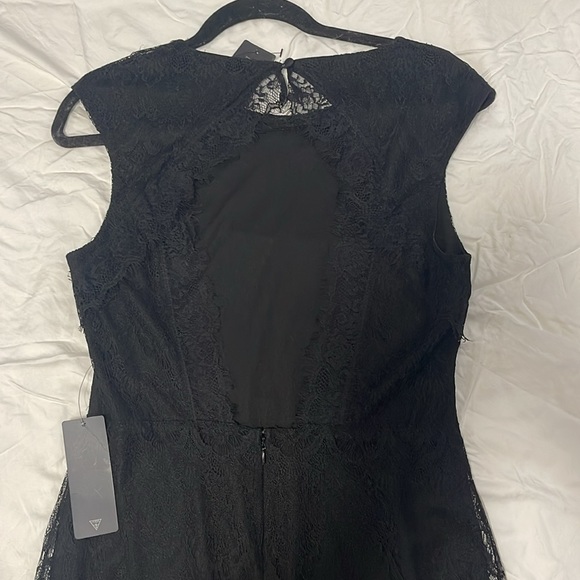 Must have little black dress ! - Picture 5 of 6